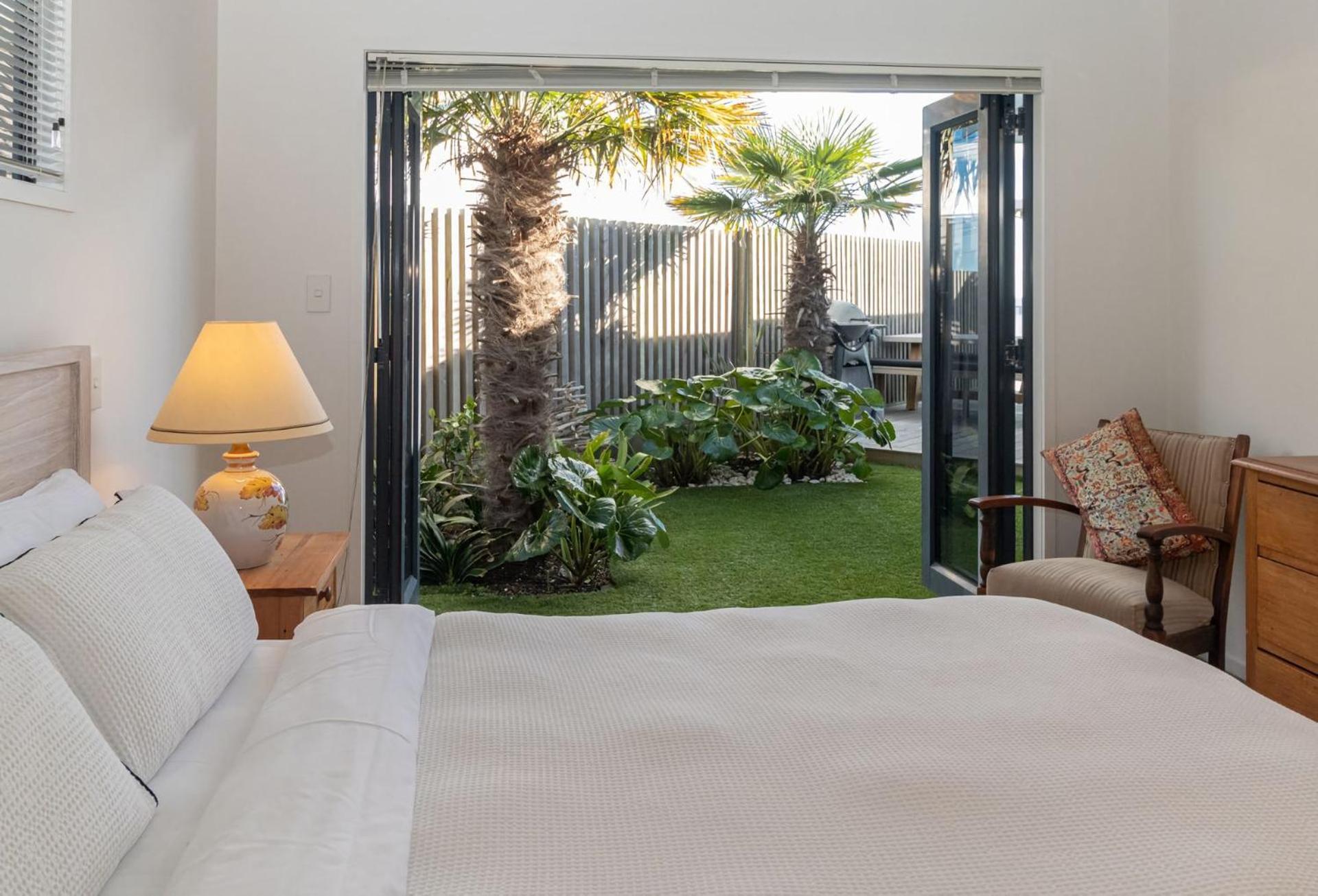 The Ocean Outlook - Pure Luxury Accommodation New Plymouth Exterior photo